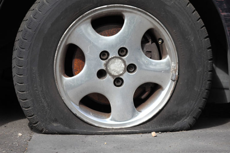 What to Do When You Get a Flat Tire | KSD Insurance