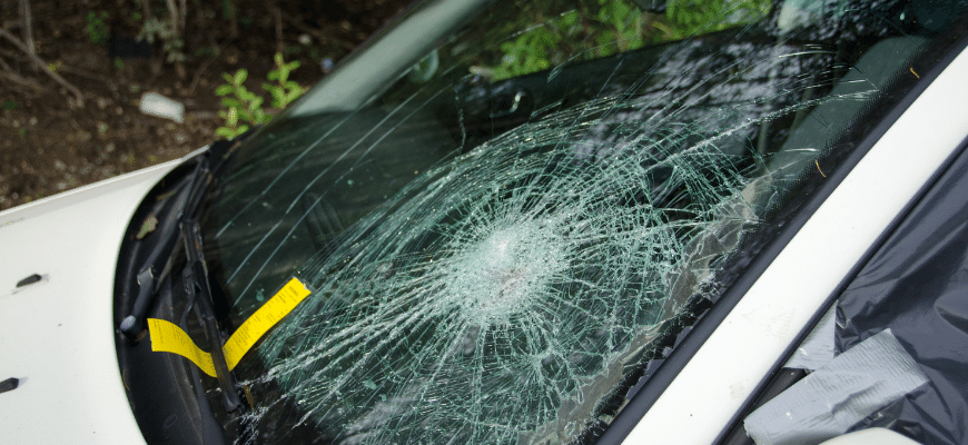 Coverage for Cracked Windshields on Car Insurance Policy